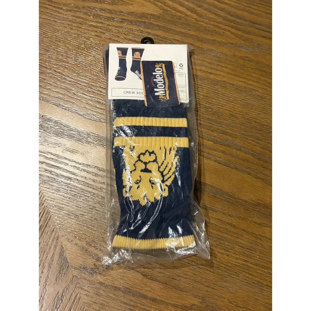 Modelo Especial Mens Crew Socks Navy Blue Gold Lion Logo Bioworld NWT Size 10-13